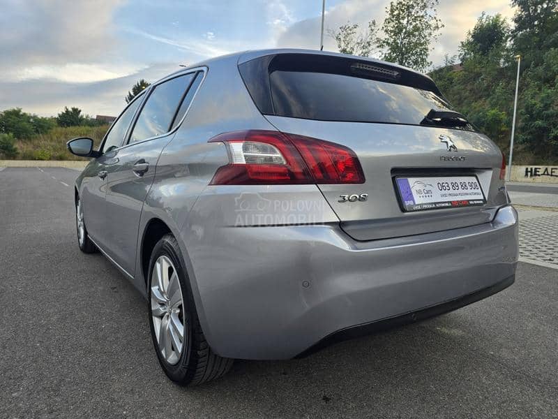 Peugeot 308 1.6 HDi NAV / PANO