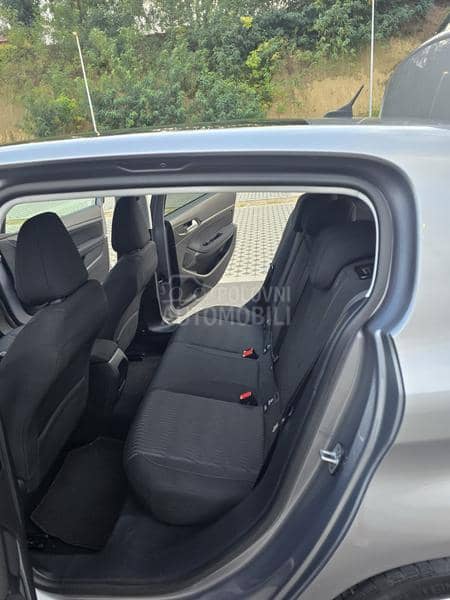 Peugeot 308 1.6 HDi NAV / PANO