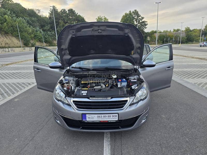 Peugeot 308 1.6 HDi NAV / PANO