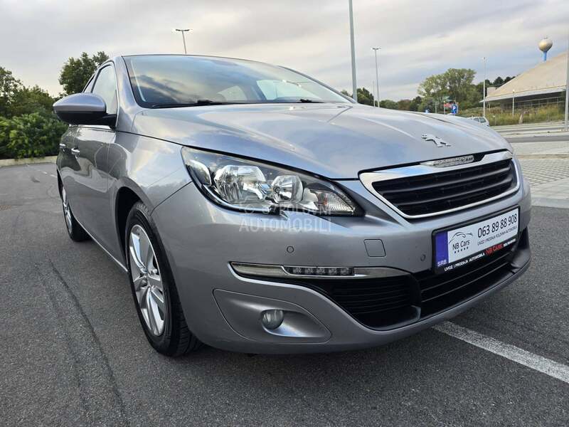 Peugeot 308 1.6 HDi NAV / PANO