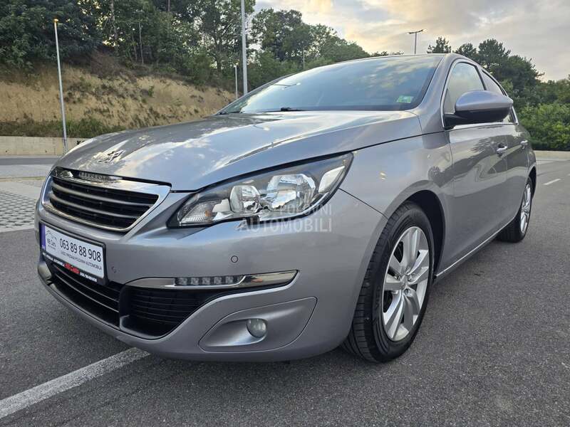 Peugeot 308 1.6 HDi NAV / PANO