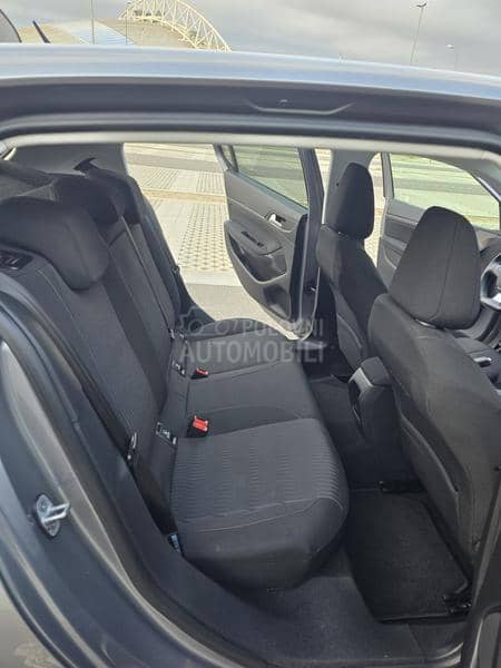 Peugeot 308 1.6 HDi NAV / PANO
