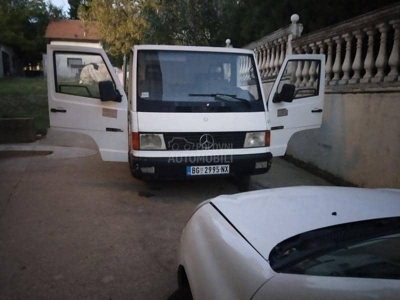 Mercedes Benz Mb100 5 mesta