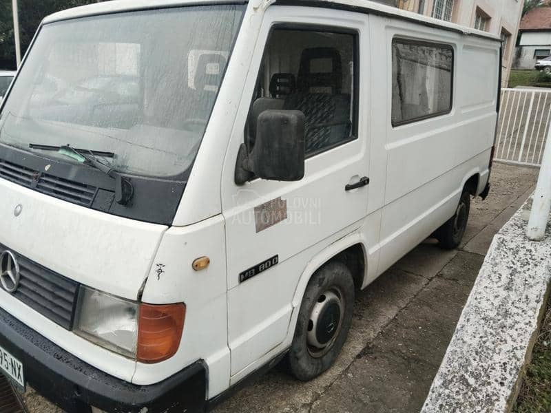 Mercedes Benz Mb100 5 mesta