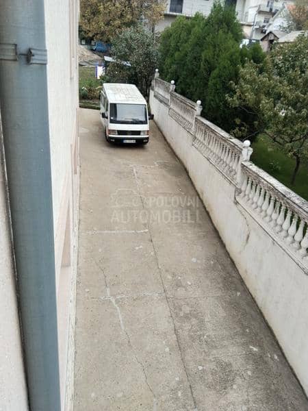 Mercedes Benz Mb100 5 mesta