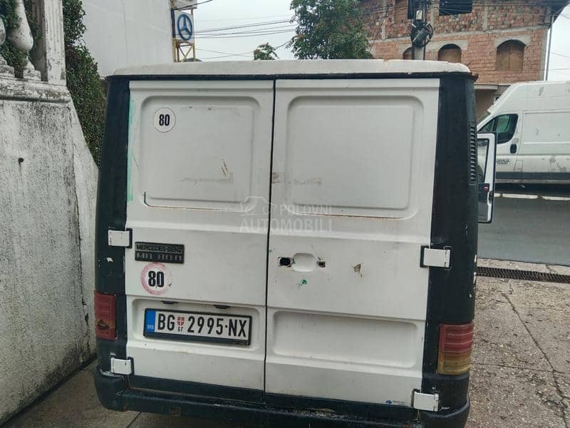 Mercedes Benz Mb100 5 mesta