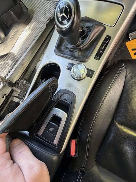 Naslon za ruku SLK r172
