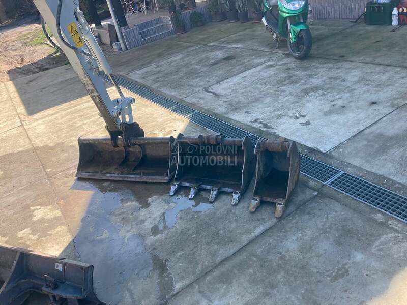 Takeuchi Tb 219