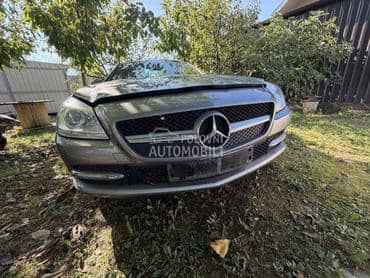 Prednji branik r172 za Mercedes Benz SLK Klasa od 2011. do 2020. god.