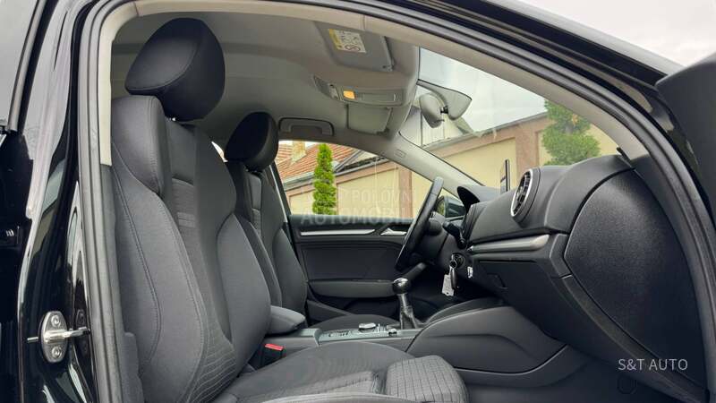 Audi A3 1.6 TDI/LED/NAV/FUL