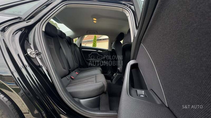 Audi A3 1.6 TDI/LED/NAV/FUL