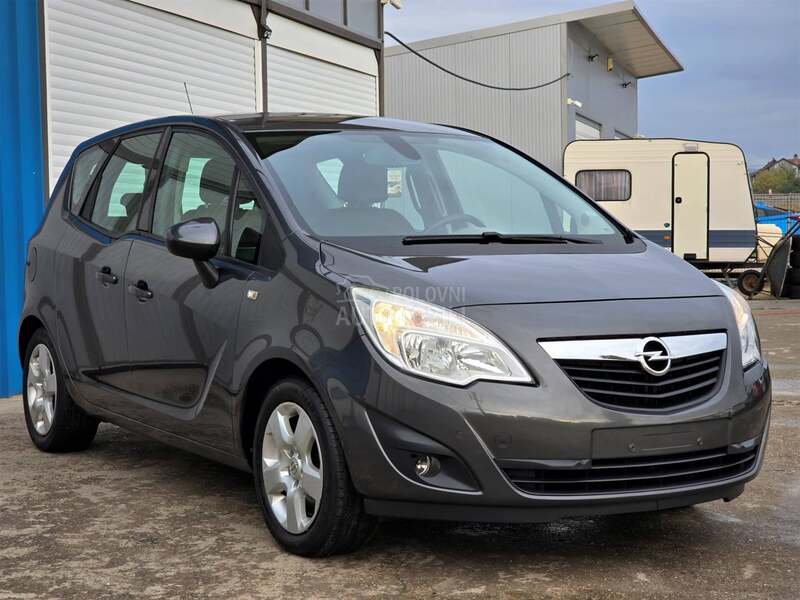 Opel Meriva 1.4 T švajcarac