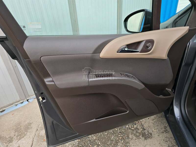 Opel Meriva 1.4 T švajcarac
