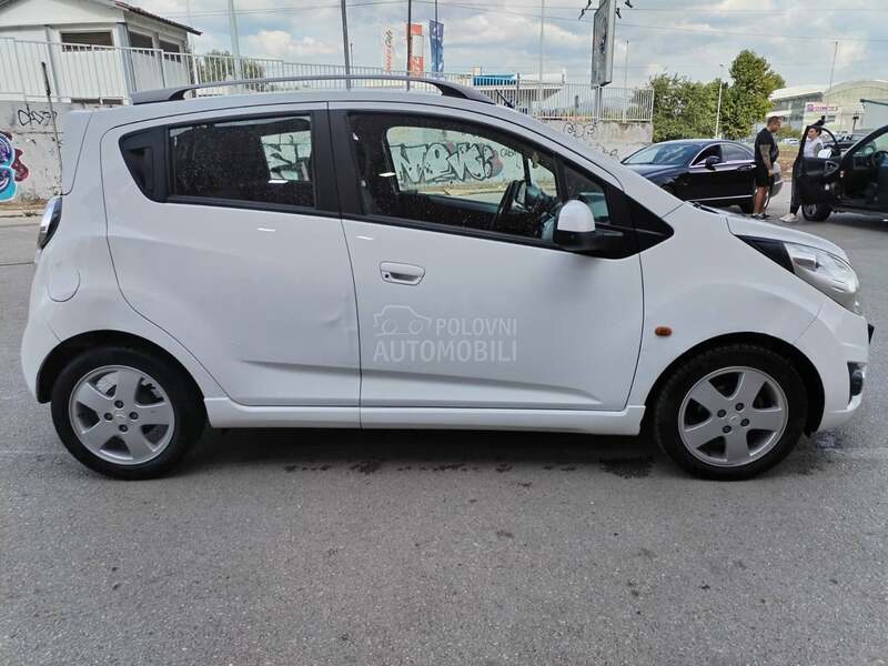 Chevrolet Spark 1.2 LT