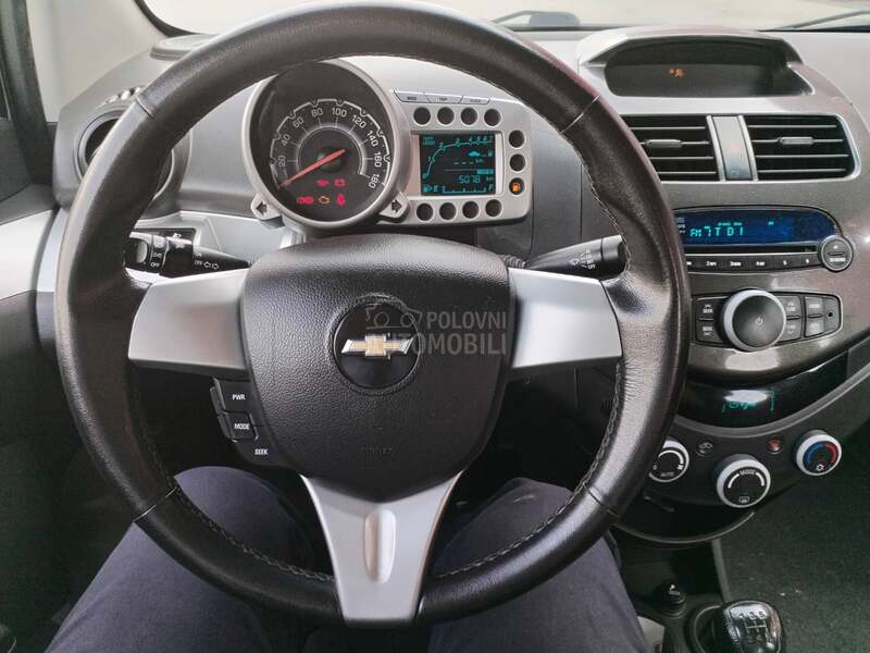 Chevrolet Spark 1.2 LT
