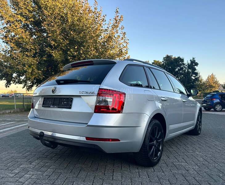 Škoda Octavia 2.0//TDI//DSG//NAV//