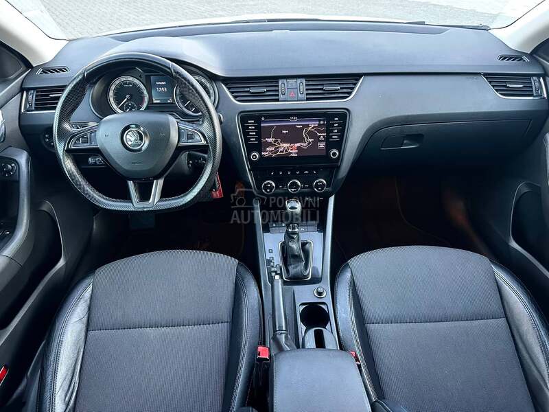 Škoda Octavia 2.0//TDI//DSG//NAV//