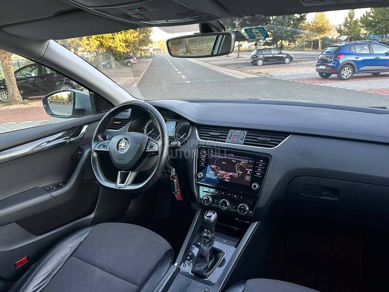 Škoda Octavia 2.0//TDI//DSG//NAV//