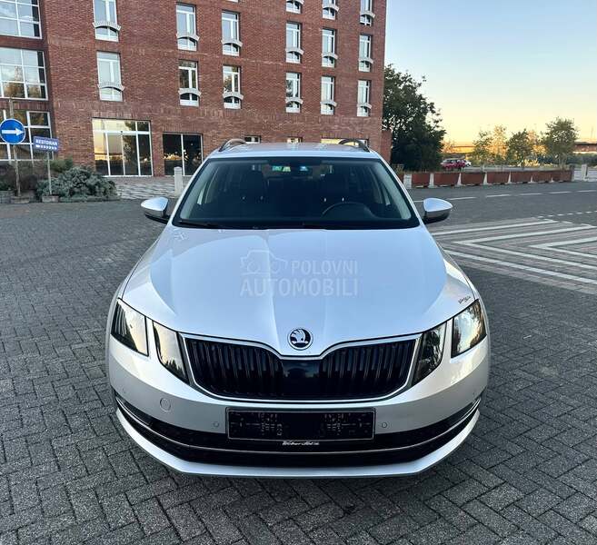 Škoda Octavia 2.0//TDI//DSG//NAV//