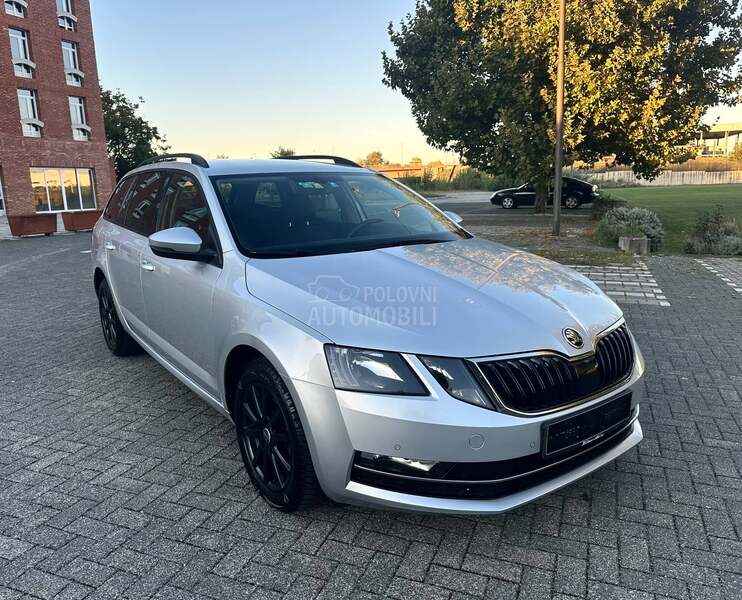 Škoda Octavia 2.0//TDI//DSG//NAV//