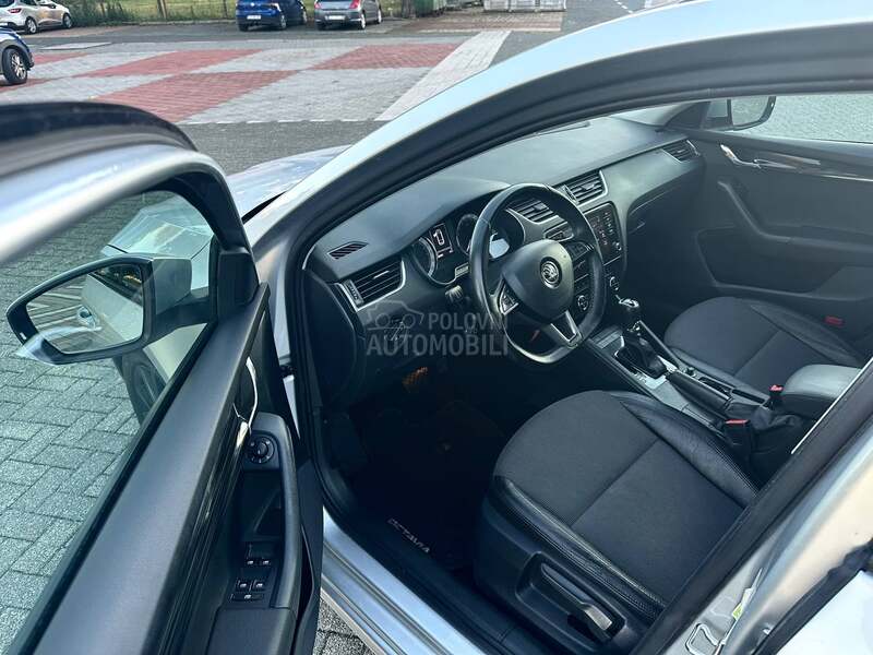 Škoda Octavia 2.0//TDI//DSG//NAV//