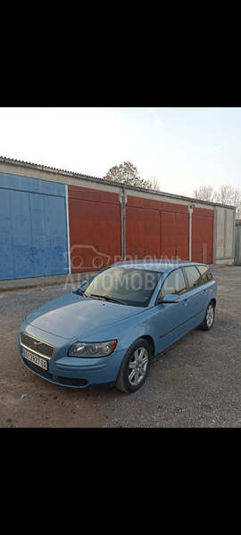 Volvo V50 