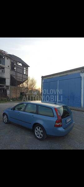 Volvo V50 