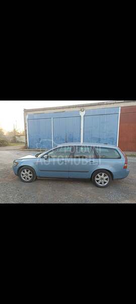 Volvo V50 