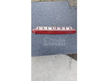 Trece stop svetlo za Lancia Musa od 2005. do 2012. god.