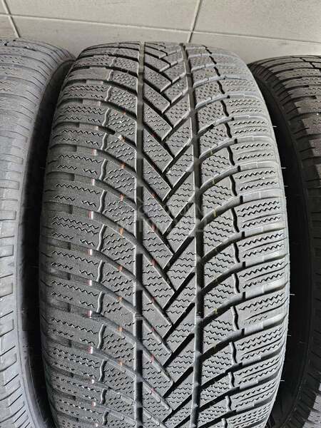 Bridgestone 235/55 R19 Zimska