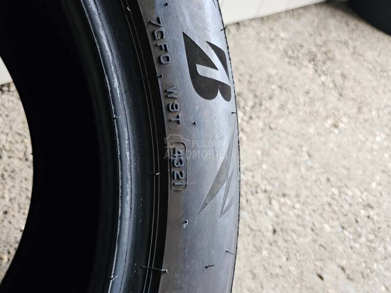 Bridgestone 235/55 R19 Zimska