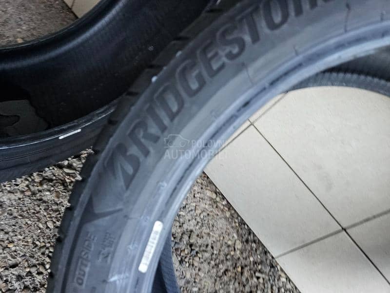 Bridgestone 255/40 R20 Letnja