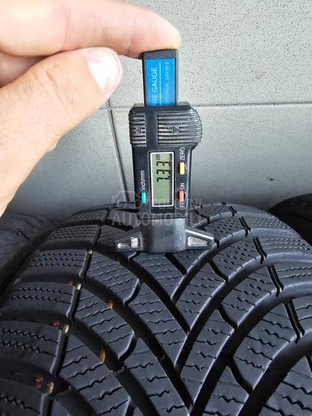 Semperit 215/45 R17 Zimska