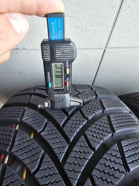 Semperit 215/45 R17 Zimska