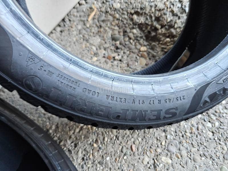 Semperit 215/45 R17 Zimska