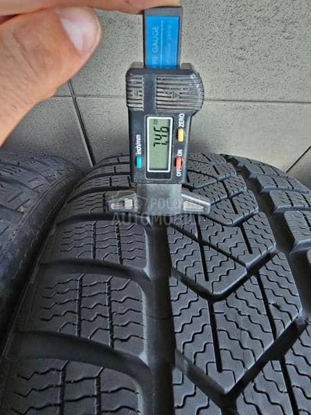 Pirelli 215/50 R18 Zimska