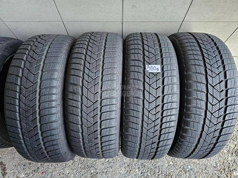 Pirelli 215/50 R18 Zimska