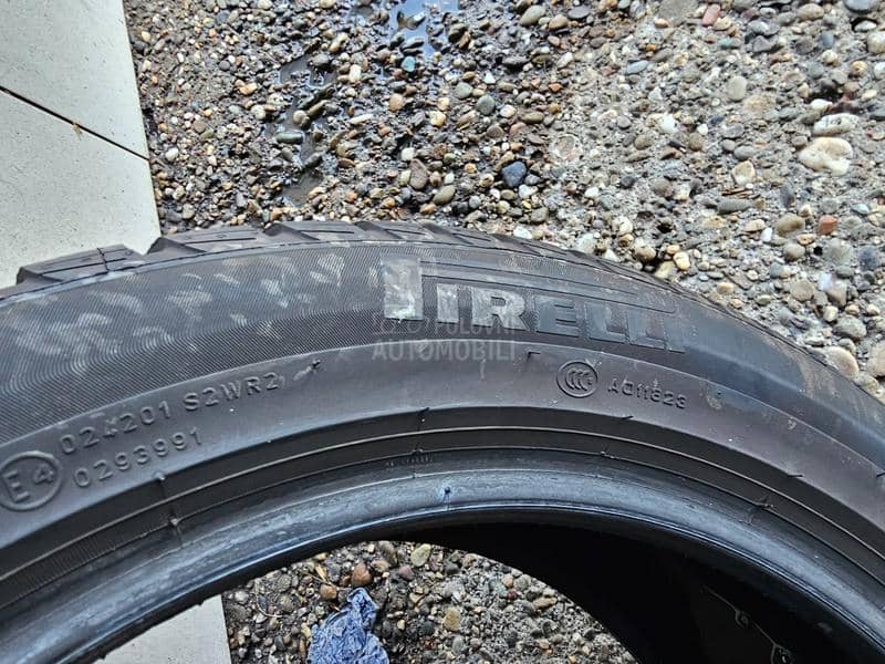 Pirelli 215/50 R18 Zimska