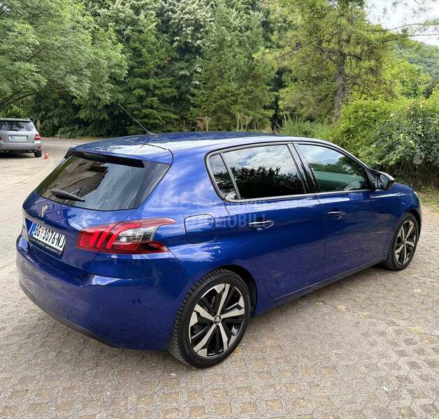Peugeot 308 BLUE MATIC