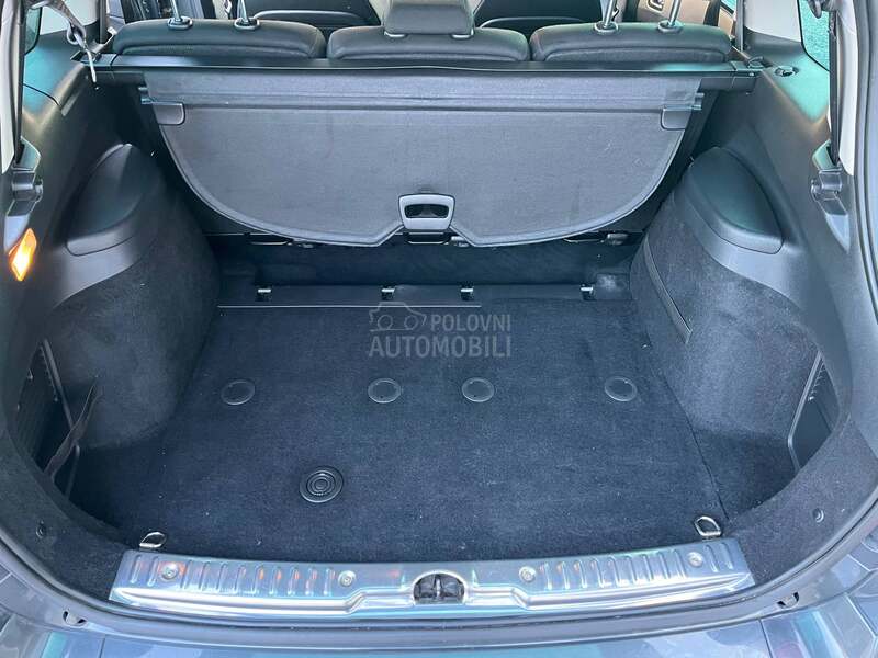 Peugeot 308 1.6 eHDI FUL 0PREMA