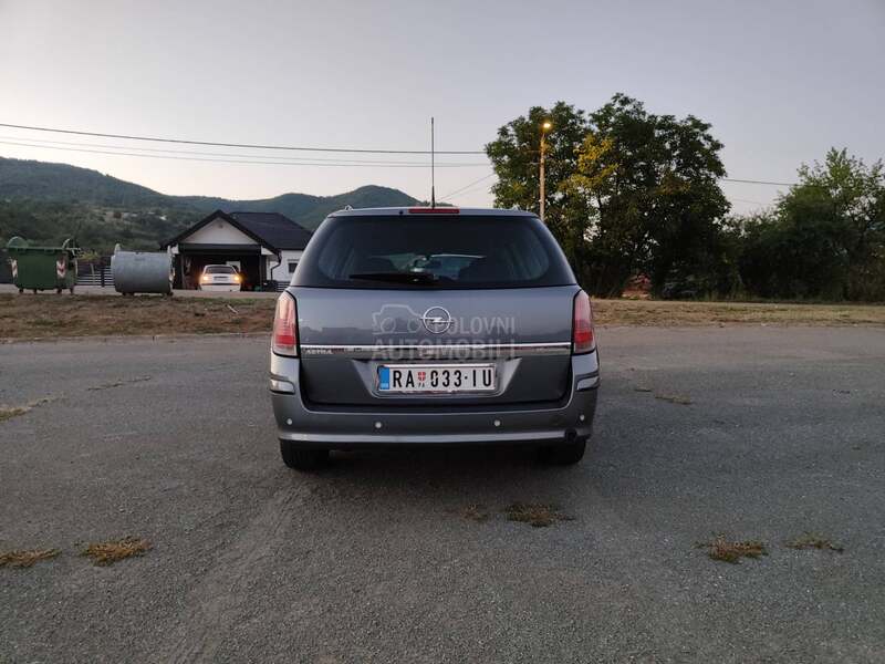 Opel Astra H 