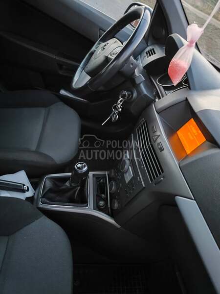 Opel Astra H 