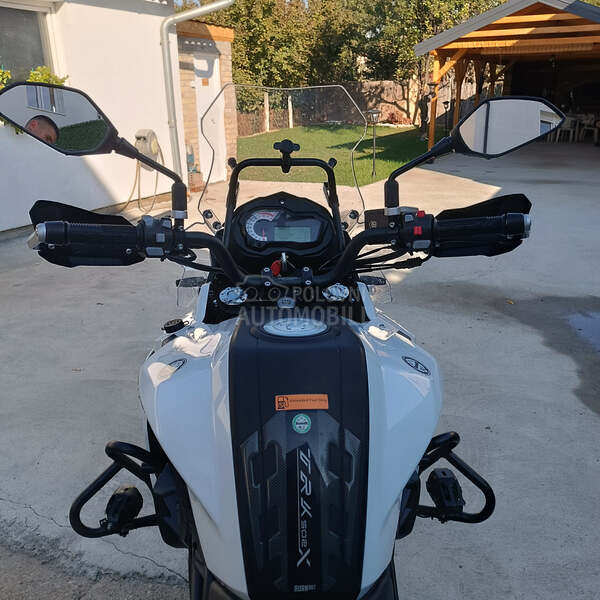 Benelli Trk 502X
