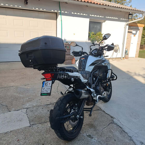 Benelli Trk 502X
