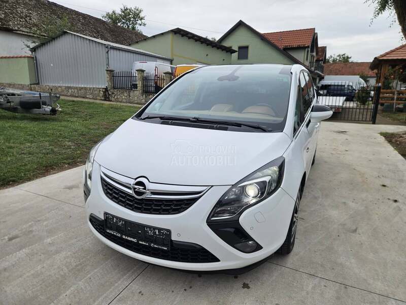 Opel Zafira 1.6 CDTI COSMO PANO