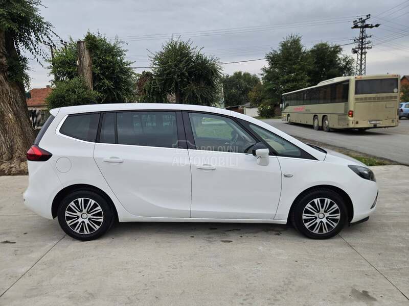 Opel Zafira 1.6 CDTI COSMO PANO
