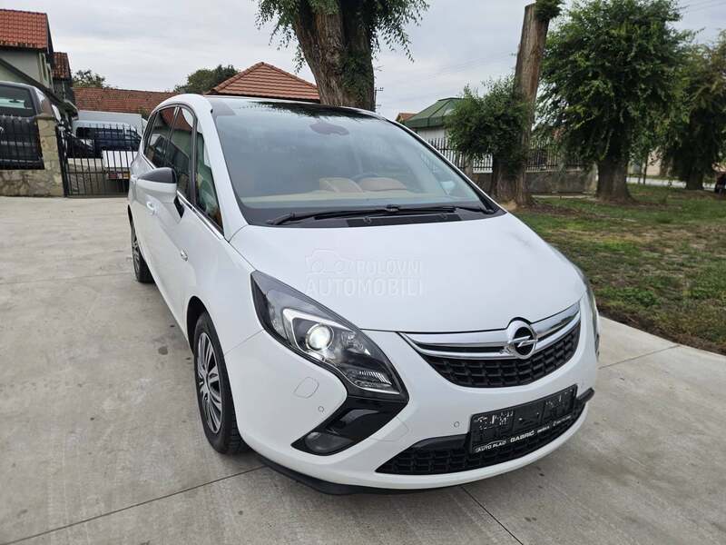 Opel Zafira 1.6 CDTI COSMO PANO
