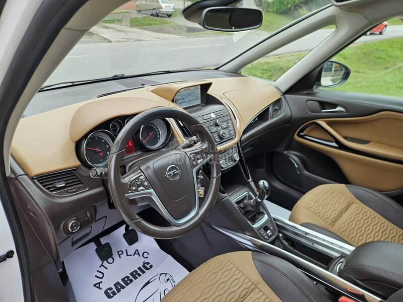 Opel Zafira 1.6 CDTI COSMO PANO