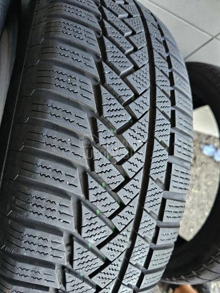 Continental 215/65 R17 Zimska