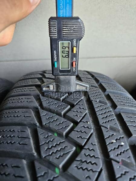 Continental 215/65 R17 Zimska